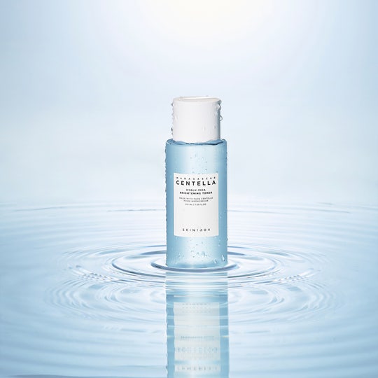 Centella Skin1004 Hyalu-Cica Brightening Toner 210Ml